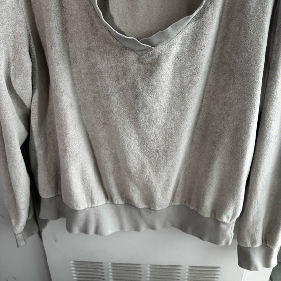 SUZIE KONDI Gray V-Neck Velour Velvet Sweatshirt Sweater - Large - Picture 3 of 5